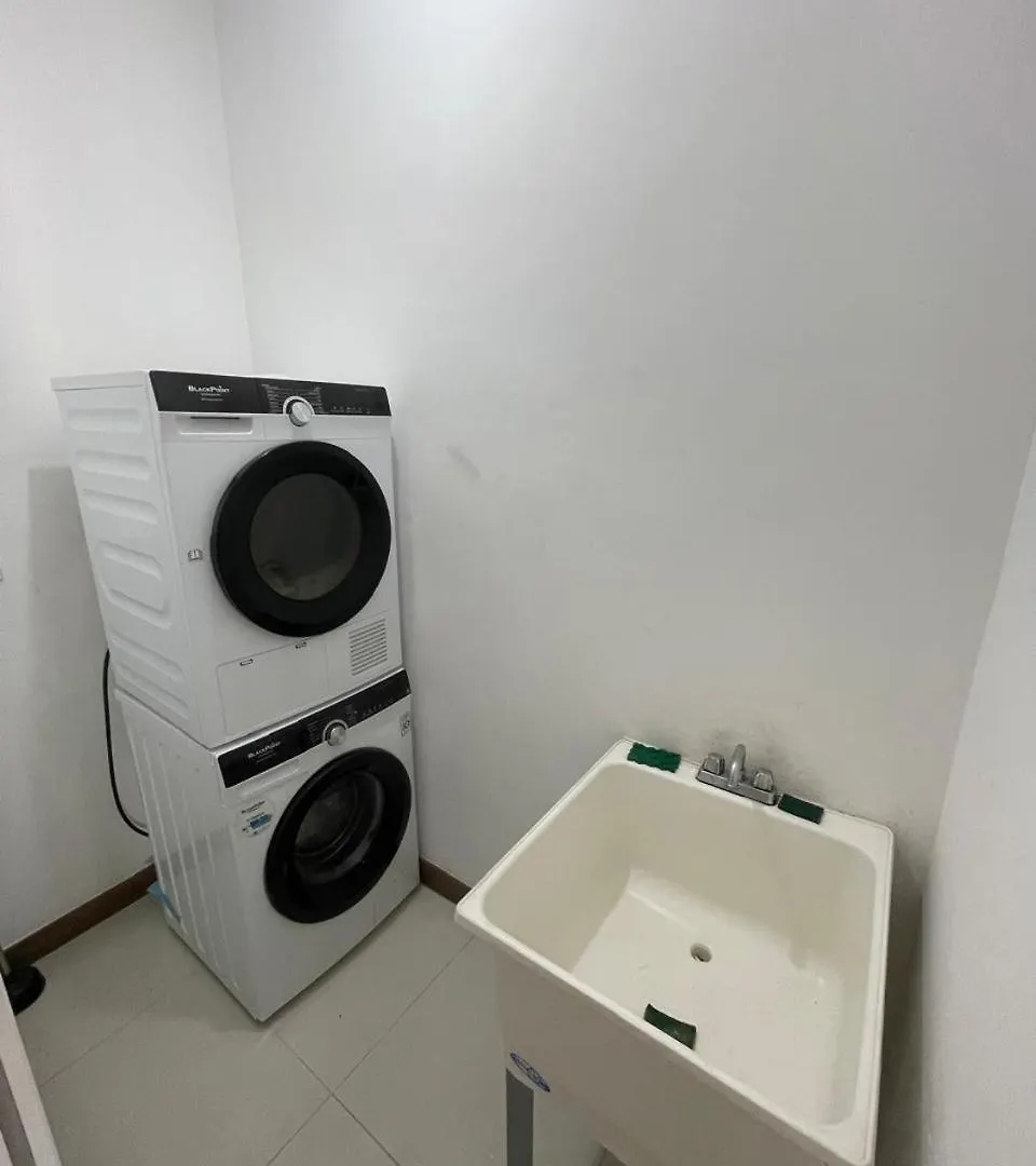 Joy Luxury Estate Kingston 아파트 자메이카